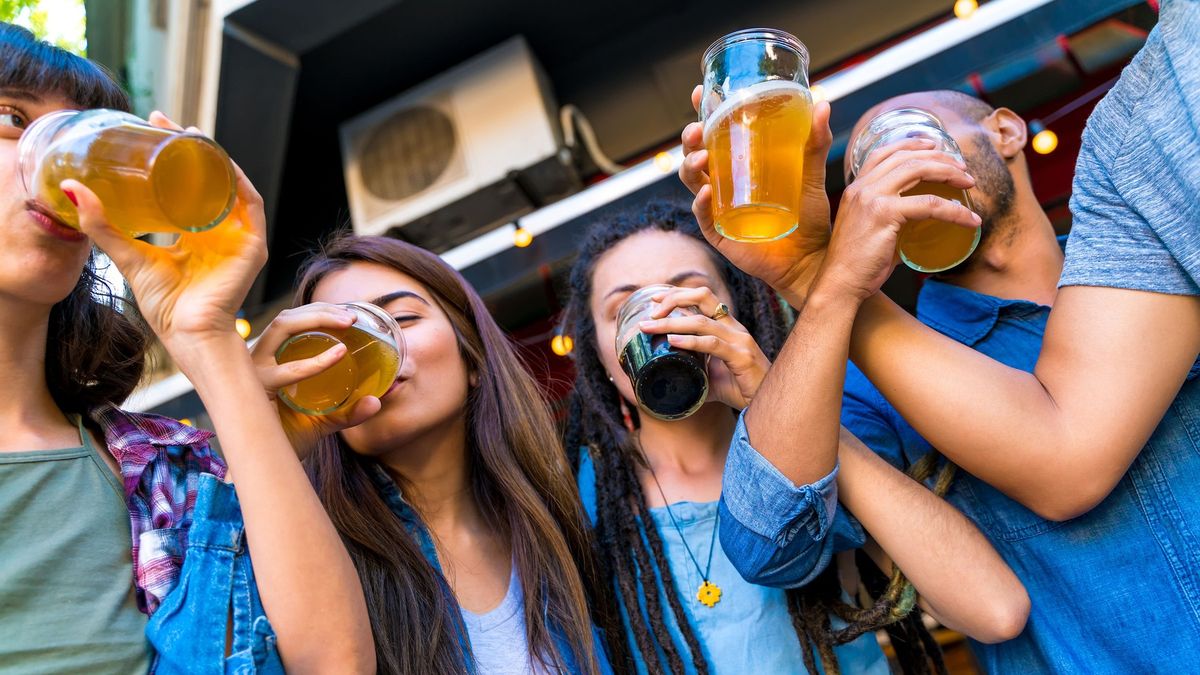I malé množství alkoholu škodí mozku, tvrdí vědci